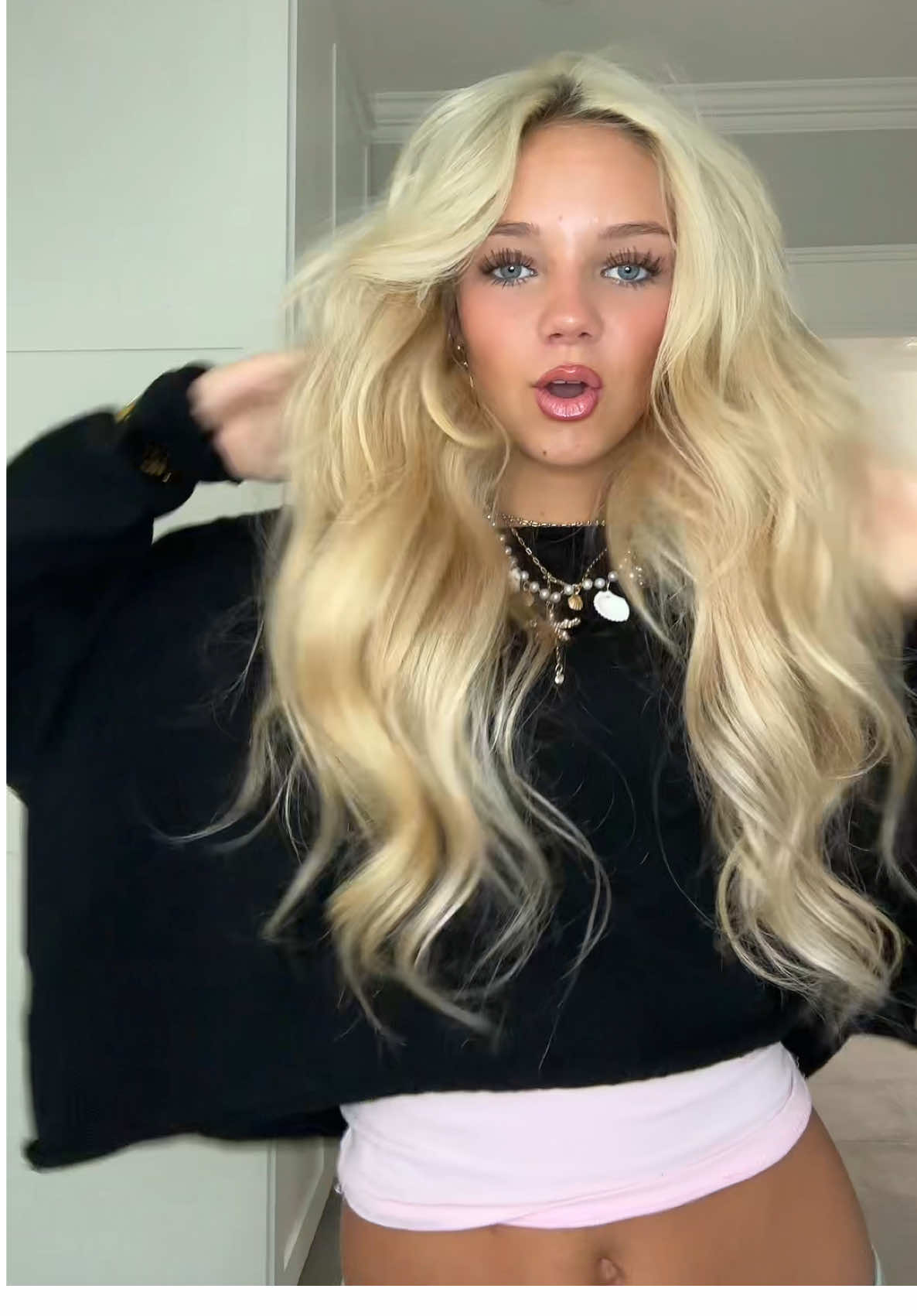 is it sweater weather yet? #outfitinspo #outfitideas #FitTok #OOTD #lipsync 