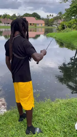 🔥🎣 #hoodfishing 