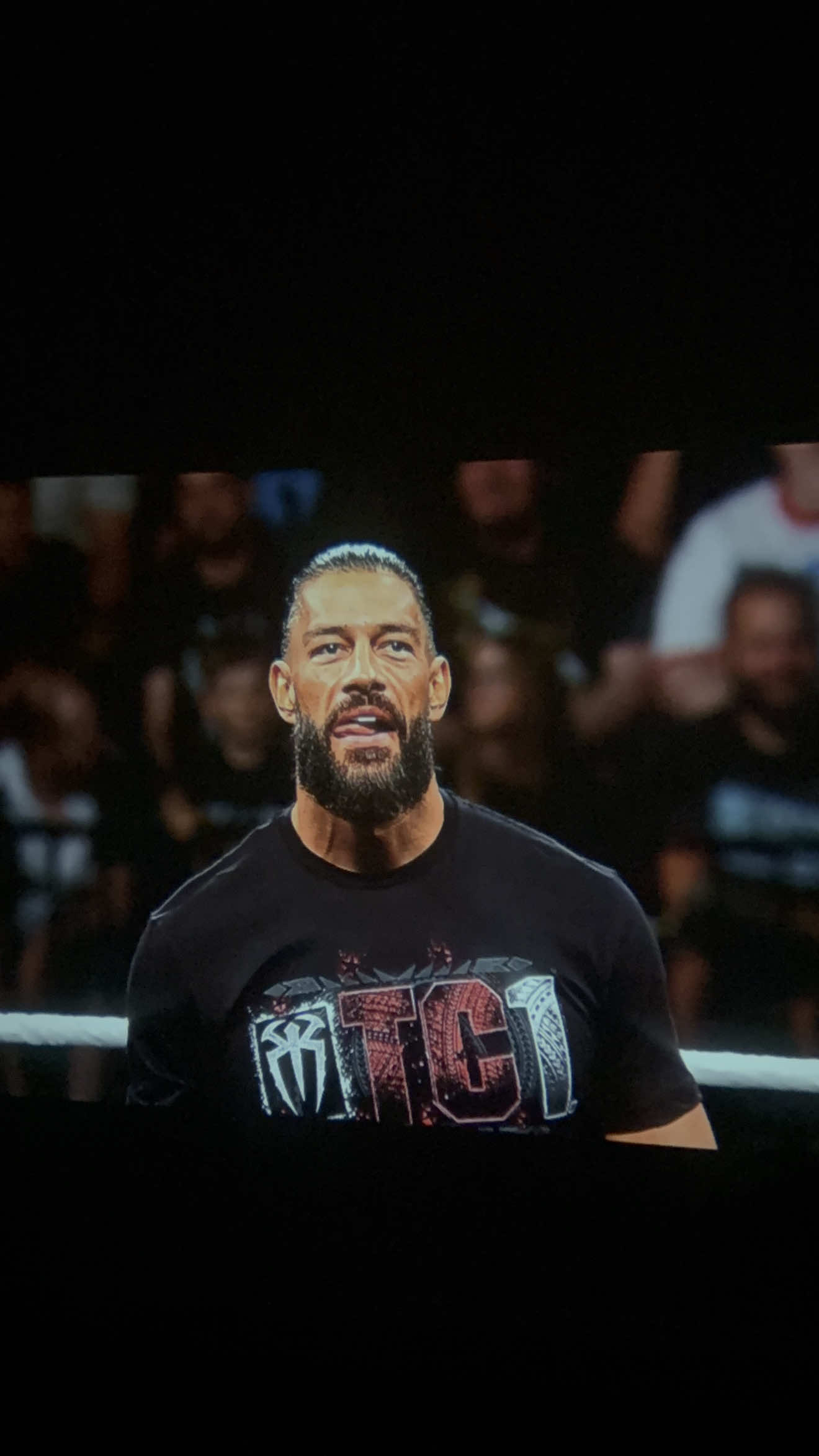 ROMAN REIGNS KICKS OFF - MONDAY NIGHT RAW #wwechampion #WrestleMania #wrestling #wweentrance #wrestlingtiktok 