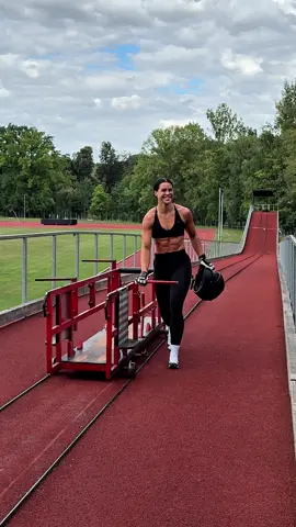 We back pushinggg 🤭 #bobsleigh #bobsled #pushtraining #athlete 