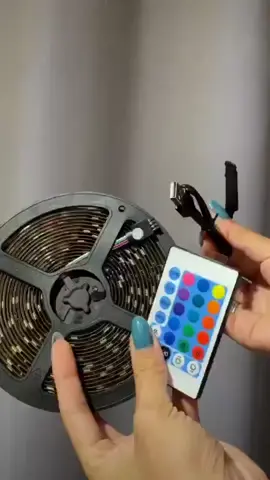 Fitas de LED USB 5050 RGB com 16 cores, controle remoto, ideais para decorar quartos, salas, cozinhas e Natal! Se tive interesse chama no privado ✅