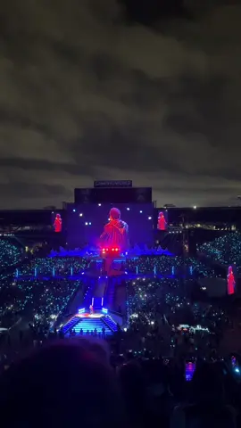 WEEKND CONCERT VLOG! #concertvlog #theweekndconcert #theweeknd #concert #creatorsearchinsights 