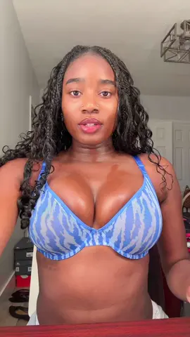 @Hsia-Bras 💙blue is my new fav color
