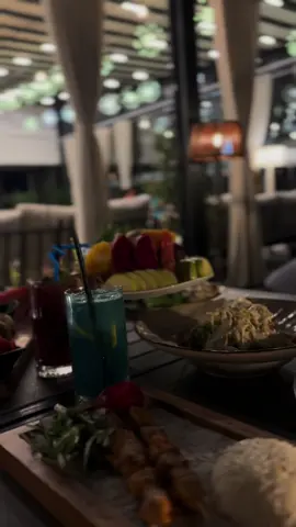 Dinner✨🤍 @a.shvaa1 @shvaa_o7 
