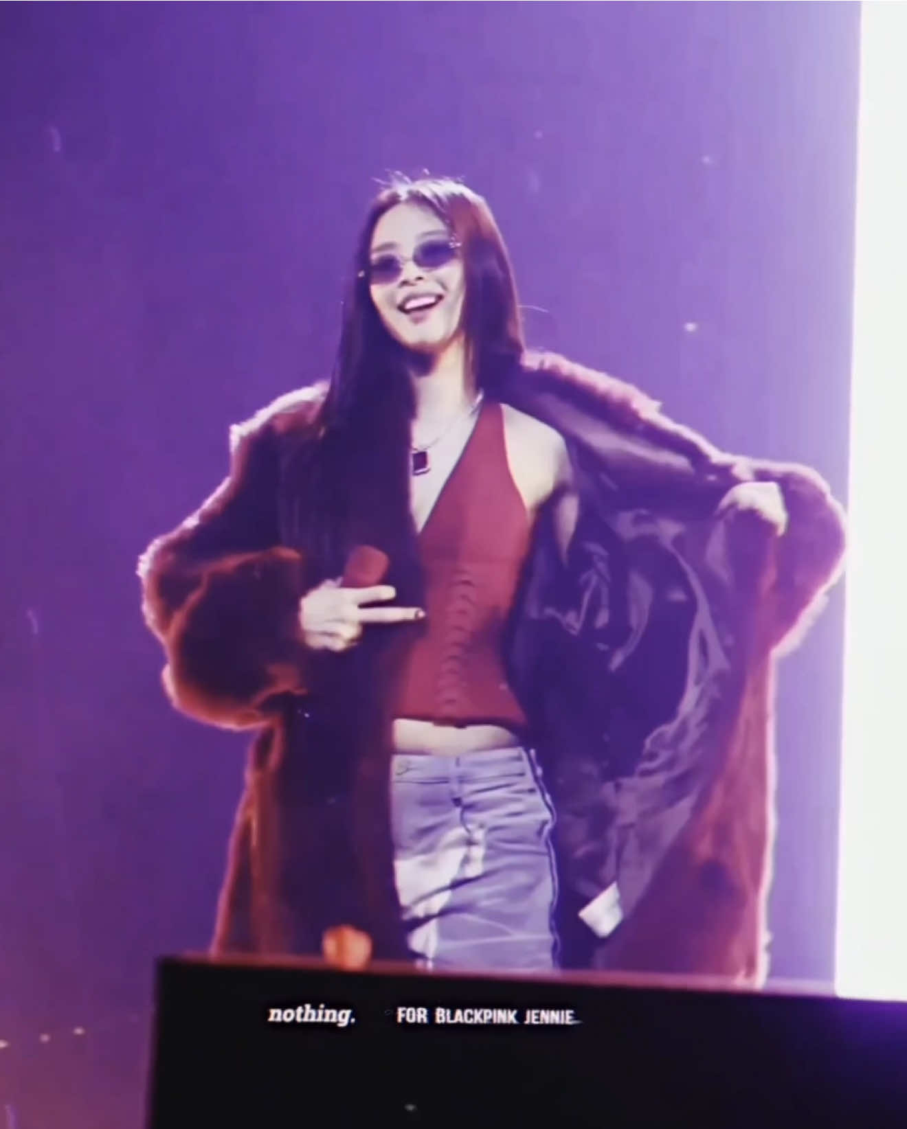 so lazy🤣🤣 - #lazyjennie #jennieedit #jennieblackpink #fyp #jenniedeadlinetour ragebait 😛 ( cc & warpchroma - @𝗲𝗹𝘀𝗶𝗲 ◡̈ )