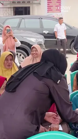 cindymonica Saya percaya, hadir di tengah masyarakat adalah cara terbaik untuk benar-benar memahami mereka. Mendengarkan keluh kesah, berbagi cerita, hingga menyalurkan bantuan semua saya lakukan dengan hati. Insya Allah setiap amanah akan saya jaga dan perjuangkan. #cindymonica #fraksinasdem #wakilrakyatsumbar