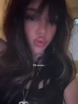 AJHSJSJJAJAKKAJSJKSKAKAKA GOORGGGGGEE  #kalogerassisters #demitrakalogeras @demitrakalogeras 