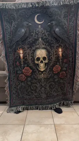 I know a few kind of people will support me 🖤 #gothgirl #goth #blankets #gothtok 