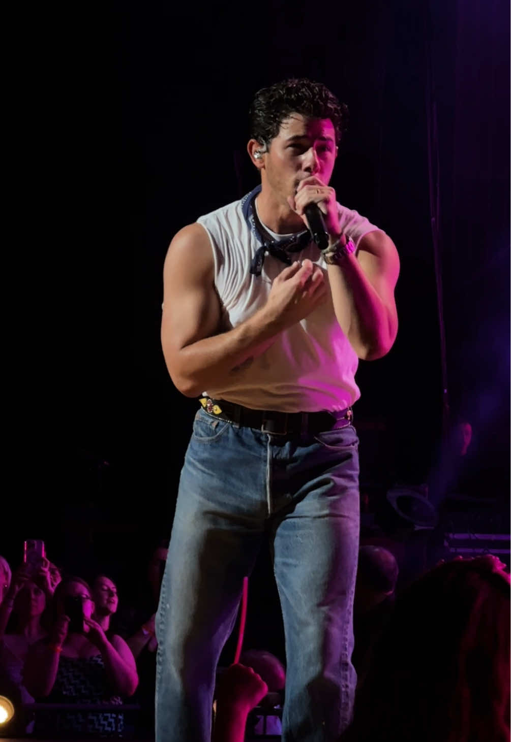 Nicks mic was ON while performing Chains in Saratoga @Nick Jonas @Jonas Brothers #JONAS20 #jonasbrothersconcert #greetingsfromyourhometown #nickjonas 
