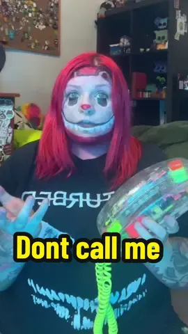 I haaaate phone calls 😂 #phonecalls #labubu #facepaint #lafufu 