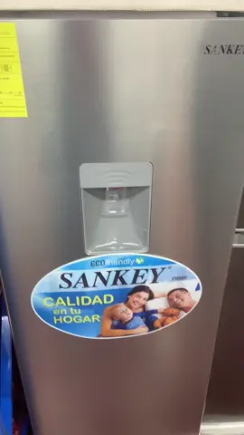 ¡Con las refrigeradoras #Sankey, siempre hay un lugar especial para tus comidas favoritas!🧡 ❄️ Con dispensador de agua 💚 Ya disponibles en tienda!! Contamos con precios especiales para mayoristas 💚🧡🩶 #paratiiiiiiiiiiiiiiiiiiiiiiiiiiiiiiiiii🦋 #refrigeracion#sankey#fypシ゚viraltiktok @Sankey Latinoamérica 