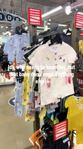 For the first time in a long time, today, I went out and. I actually shopped for myself. As moms I think that’s very important that we need to start prioritizing ourselves. #shopping #momlife 
