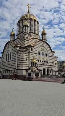 #Romania #Făgăraş #tik_tok #viral #fyp Catedrala Sfântul Ioan Botezătoru.🙏