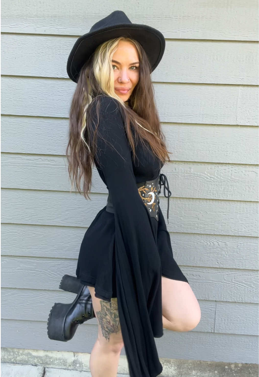 just being cute today🖤🌙 •backpack IG: @talismanadesigns •corset belt IG: @whitefixhats •necklace: @LunarMakes  •boots: @Foxblood Shop  •romper: I got it on Poshmart but the source is DollsKill #fyp #foryou #trending #ofotd #seasonofthewitch 