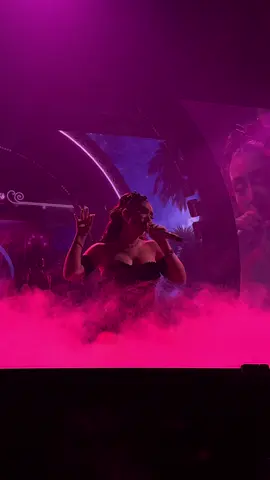mother mother mother 😩😩😩 @Kali Uchis #kaliuchis #kali #sincerelytour #mepongoloca #fyp 