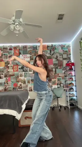 @Gap I’m obsessed with this commercial! @KATSEYE @Robbie Blue #gap #katseye #dancer #fyp 