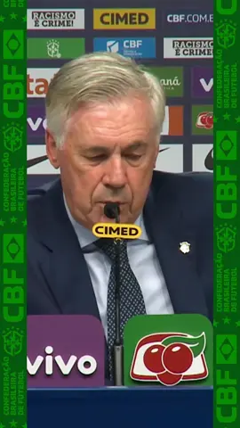 GIGANTES PELA PRÓPRIA NATUREZA! 💛💚 O treinador Carlo Ancelotti anunciou na tarde desta segunda-feira (25) a lista de convocados para os jogos contra Chile e Bolívia, pelas Eliminatórias da Copa do Mundo de 2026, em evento realizado na sede da CBF, no Rio de Janeiro. O primeiro duelo será disputado no dia 4 de setembro, às 21h30, no Maracanã, no Rio de Janeiro, pela 17ª rodada. No dia 9, às 20h30, brasileiros e bolivianos se enfrentam no Estádio Municipal de El Alto, na cidade de El Alto, pela 18ª rodada. VAMOS JUNTOS! 🇧🇷