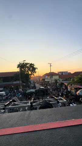Sidoarjo dengan Vibes Horegnya😁#karnavalbalongdowo2025 #soundhoregjawatimur #karnavalsoundsystem #soundsystemindonesia🇮🇩 