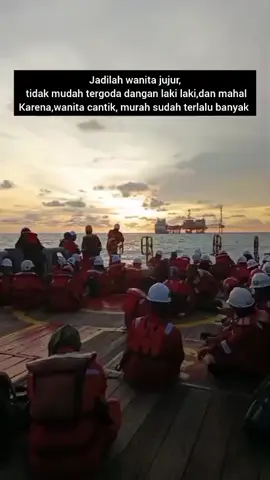 #peluatpunyacerita🇮🇩 #seamanlife #offshoreuae🇦🇪 #pejuangkeluarga_keepstrong💪 #offshorelifestyle