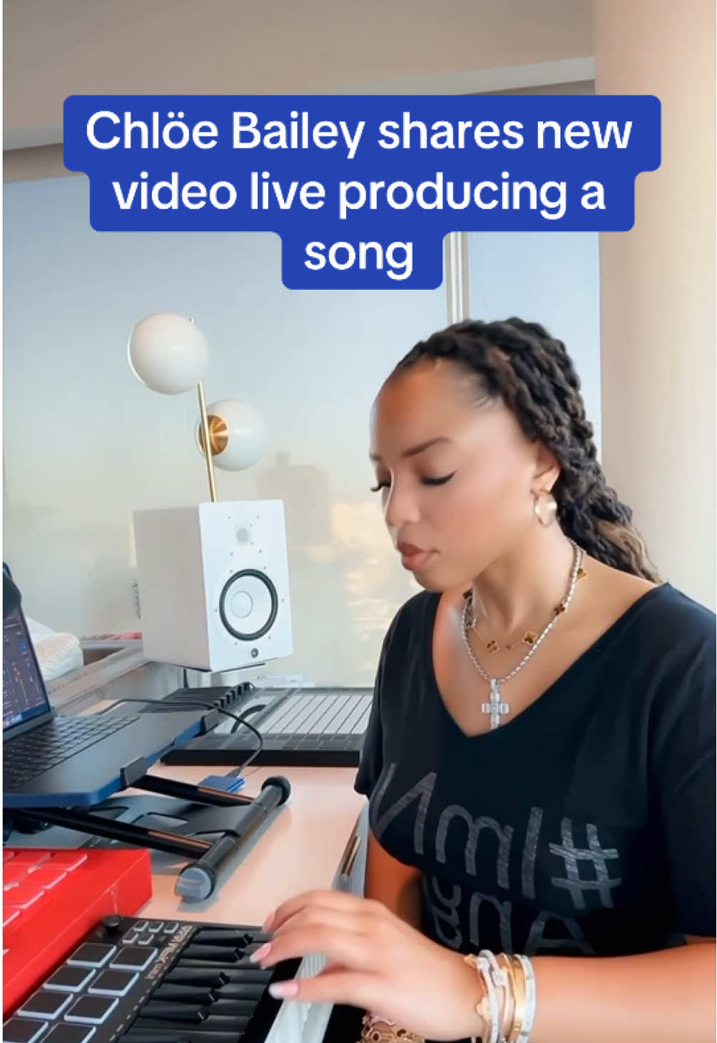 Chlöe Bailey (@Chlöe Bailey) shares new video live producing a song. 🔥