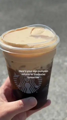 I want to apologize for any bad thing I have ever said about Starbucks before 😂 they hooked me up today #starbucks #pumkinspice #october #fall 