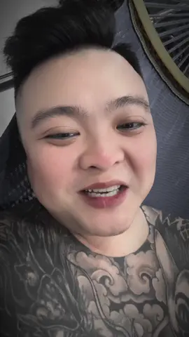 Còn anh chỉ là