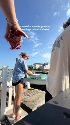 Right out of the bay and into the pot!! 🦀 #jerseygirl #jerseyshore #blueclaws #crabs #oldbay 