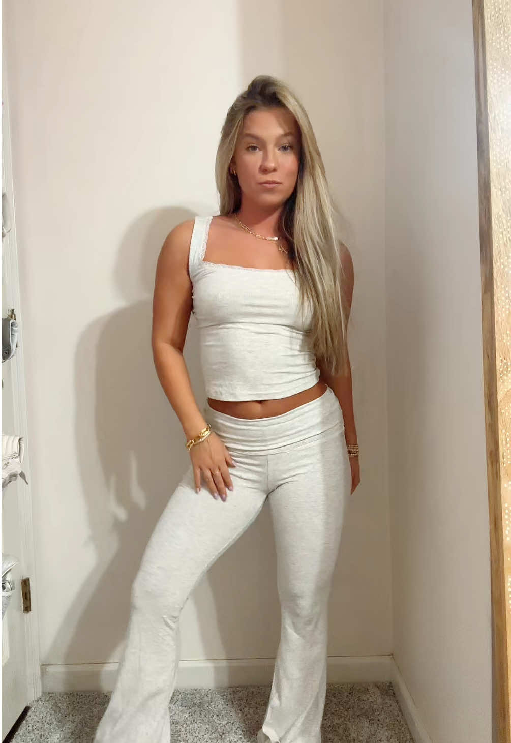 I don’t wear flared leggings much… but when I do just know they are comfy 🤍😌 #tiktokshop #fy #socute #matching 