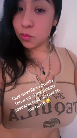 Que linda defiendes a tu amiga la que no bajabas de una put🤣Por cierto mi vestido si venía sin panza 🤣  y sin patas de elefante 🤣. Y disculpa  que hasta hoy te responda  lo que pasa que estaba muy ocupada te agradezco a ti que estés pendiente de mí a cada momento 😘🫶🏻😌