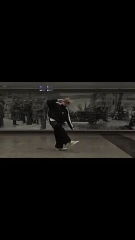 #hardstyleshuffle #melbourneshuffle #fyp #foryou #jumpstyle 