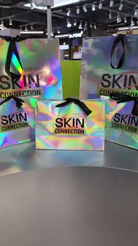 Instagram : @riku.officials @skinconnection.global #RIKUCosmetics #SkinConnection #RikuFirstStore #RilkuAtSkinConnection #รีคุเซ็นลาด 