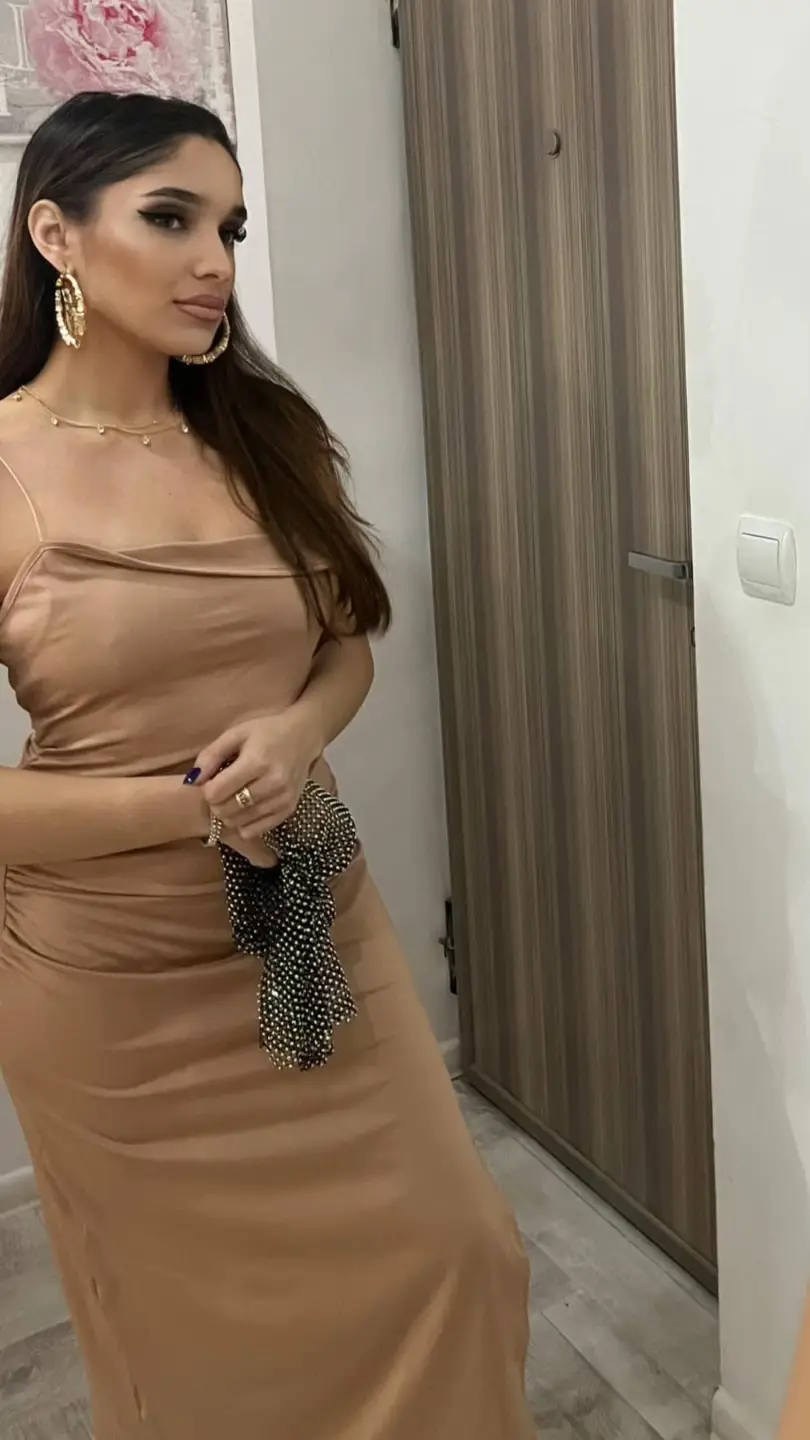 Mergeai pe lângă mine , și parcă nici nu mă vedeai 👀❤️‍🔥♾️! #viral #videoviral #fyp 