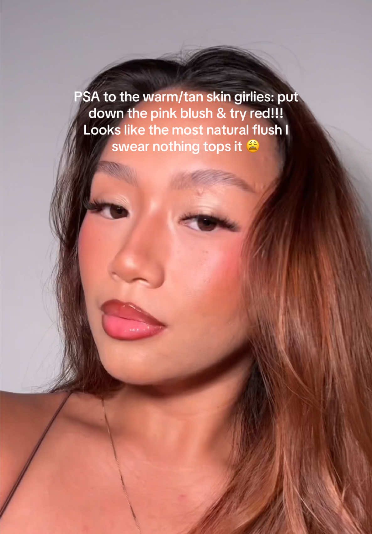 im a sucker for both but I def see the difference when I use red/warmer tones 🥺  #blushhack #blushtrend #redblush #glowymakeup #milkmakeup 
