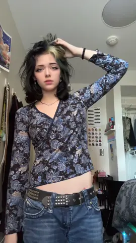 A very calm vibe for today #fyp #girl #fypシ゚viral #alt #college 