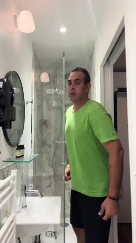 اصغر حمام علي كوكب الأرض 😂