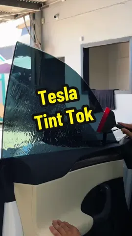 Vibe & Tint ! Watch as I install window tint on the front window of this 2026 Tesla Model S! Keeping it cool for the summer heat #tesla #oddlysatisfying #losangeles #windowtinting #windowtint