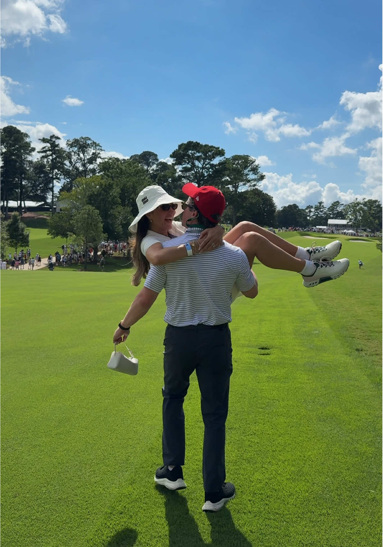 Princess treatment always😇⛳️ #couple #marriedlife #trend #pookie 