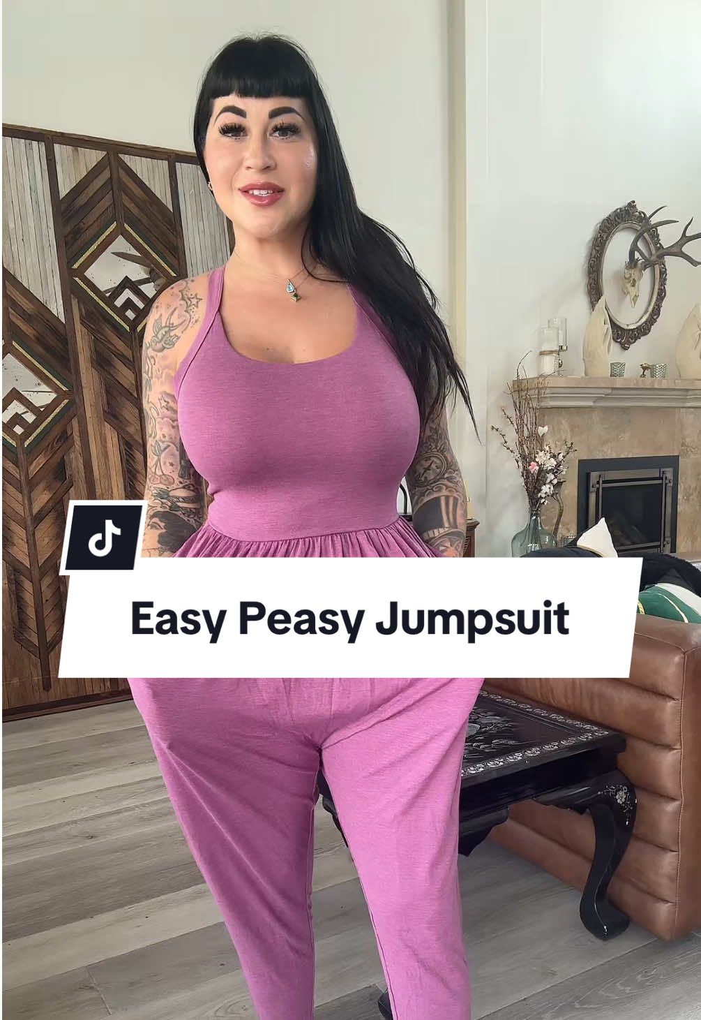 This jumpsuit is soooo comfy and cute. I’m obsessed with the pockets! @Halara_official  #jumpsuit #pockets #halara #easypeasy #activeinhalara 