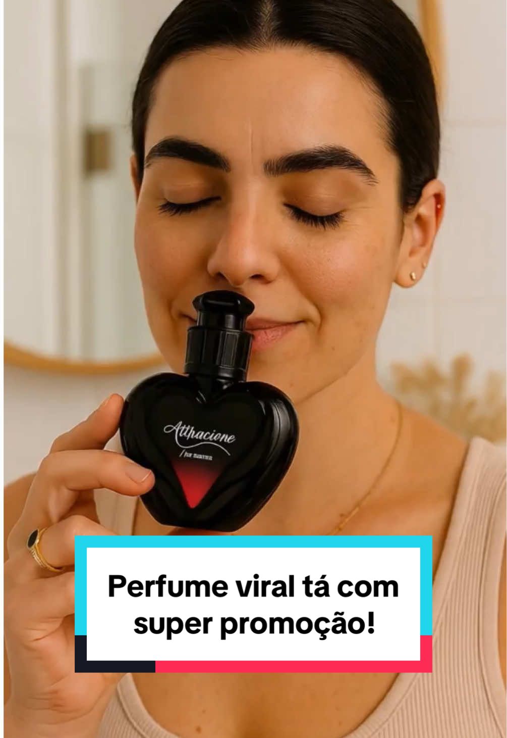 Esse perfume viralizou e daqui a pouco vai esgotar! 🔥 Se esse vídeo apareceu pra você, não foi por acaso! Garanta o seu agora! 🧡 #perfumefeminino #attracione #perfumetok #viraltiktok #autoestima 
