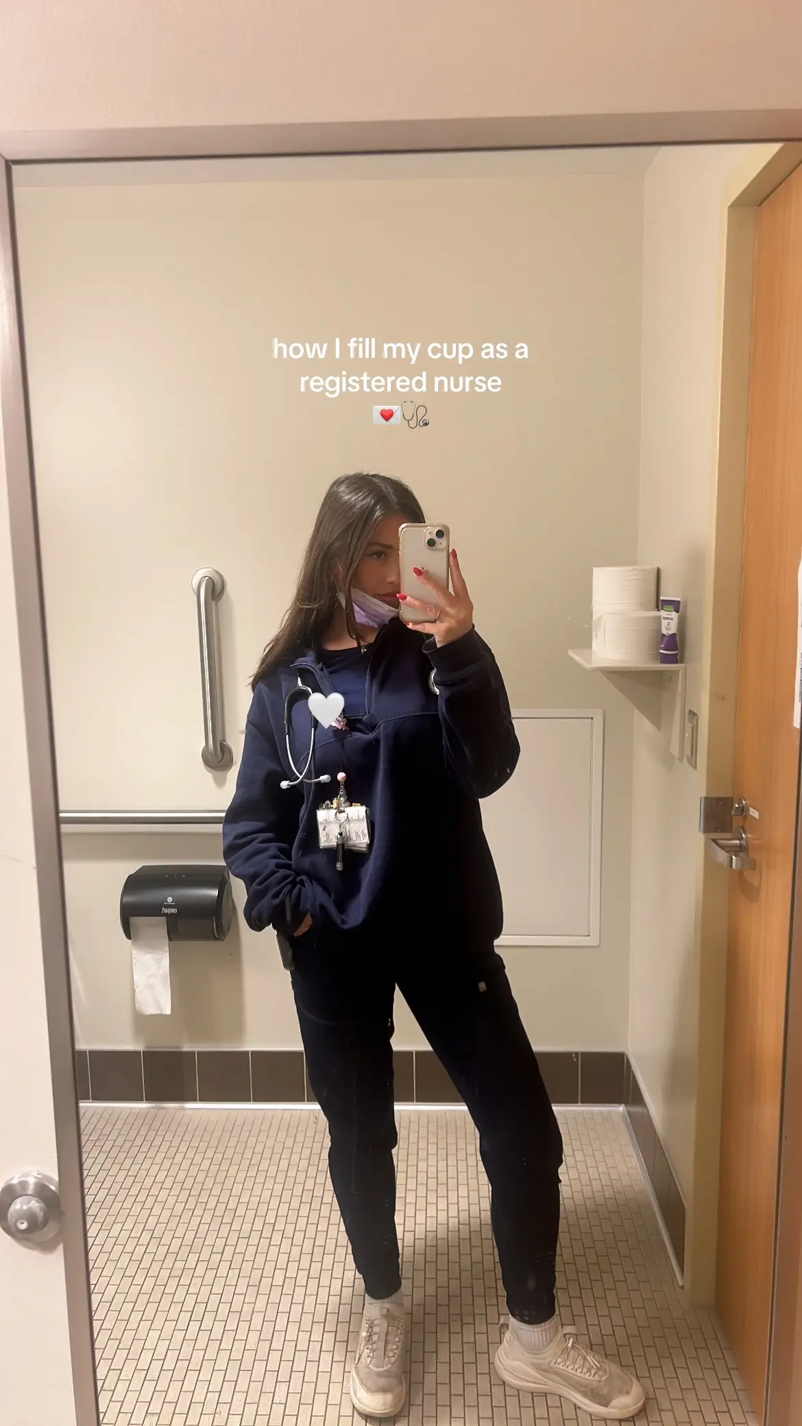 Making this I just realized I'm lowkey thriving... & U CAN TOO 🥰💞💞 #howifillmycup #nurselifern #nursephotodump #positivenursetok 