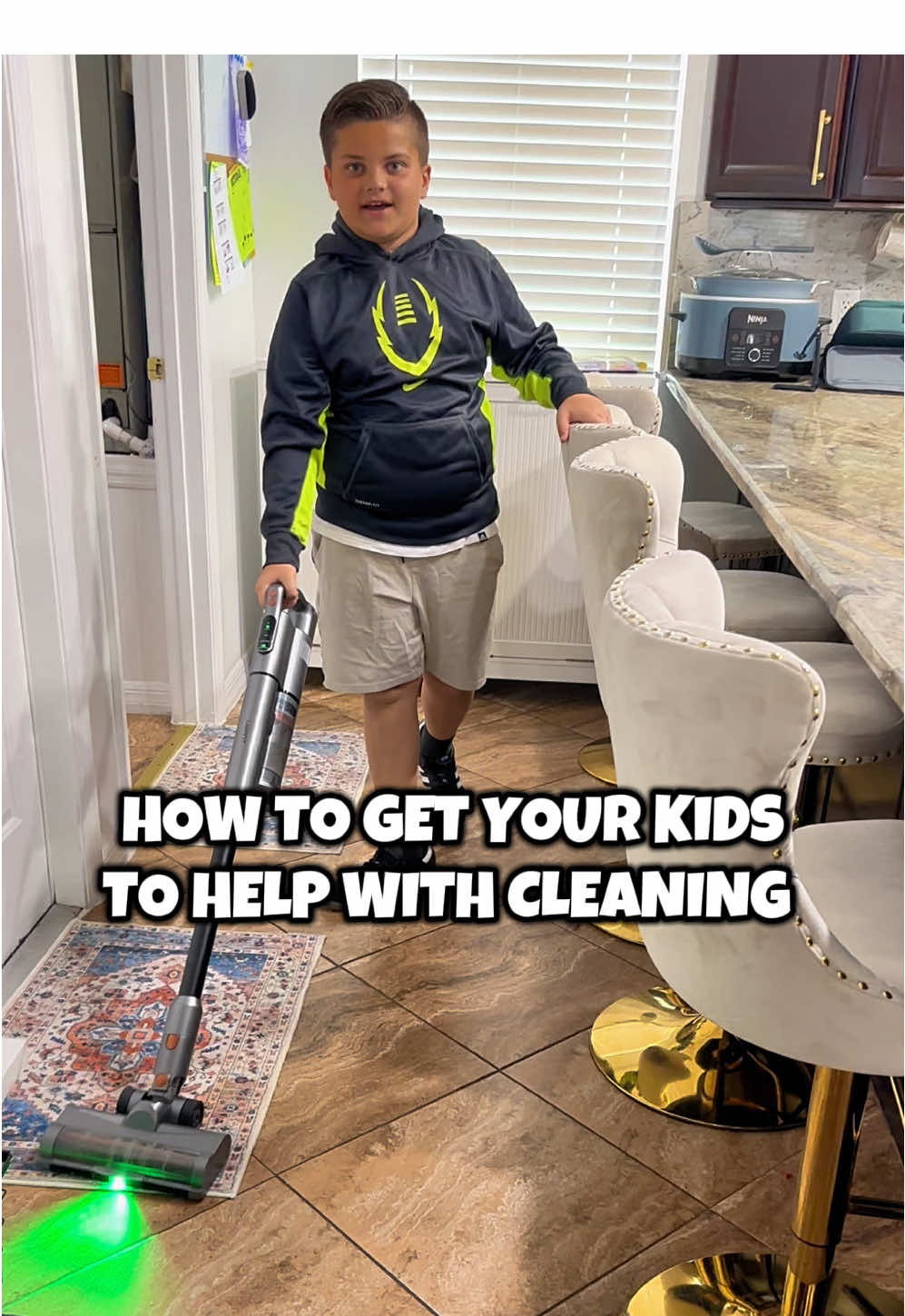 SELF EMPTYING VACUUM 🔥🔥 #uwant #labordaydealsforyoudays #dealsforyoudays #Home #CleanTok 