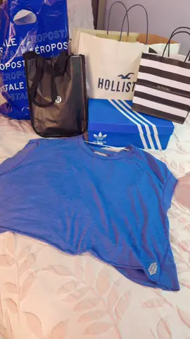 School actually started 2 weeks ago. I went shopping before that too, I js forgot to make a video!! 