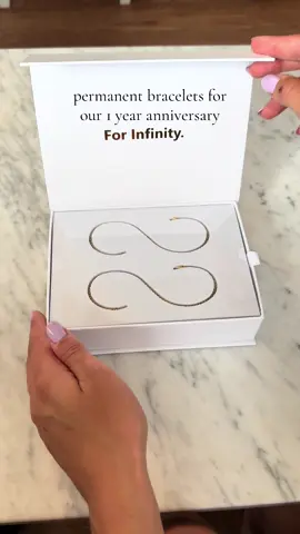 This is the perfect gift for an anniversary or birthday 😍 Its so cute I am so in love 🤍 #permanentbracelet #permanentbracelets #tiktokshopfinds #couples #giftsforher 