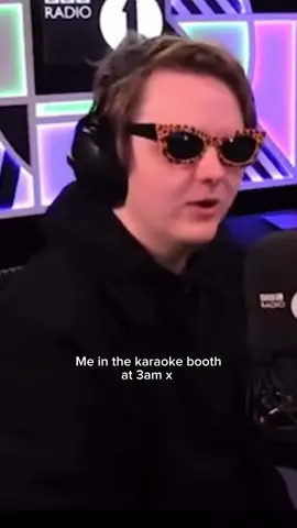 The Climb is an absolute classic tbf #lewiscapaldi #lewiscapaldicore #mileycyrus #karaoke 