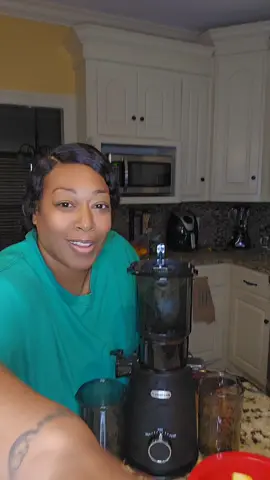 juicing with Fee🥰 #_felicia46 #health #fypシ゚viral 