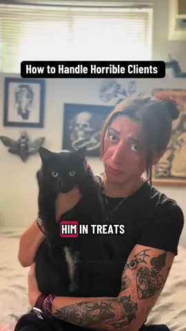 Don’t be a Logan. Listen to your trainer.  #onlinepersonaltrainer #blackcatsoftiktok #certifiedpersonaltrainer #personaltrainertips #blackcatenergy 