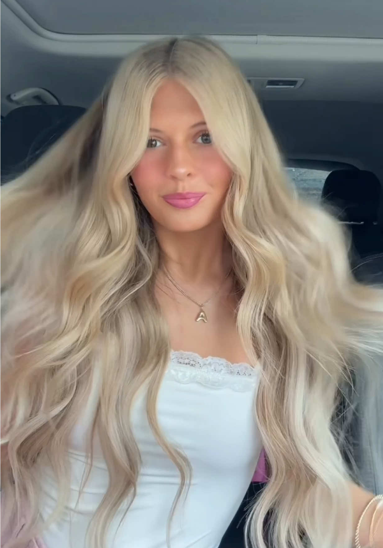 New personality unlocked 🙌🏼 @Seamless hair co @BROOKE || HAIR + SOCIAL MEDIA #hairextensions #blondeextensions #seamlesshairco #seamlesshairextensions 
