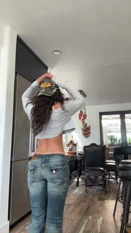 Hat is is the fit 