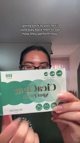 i tried the @skinfood_global cica clear spot patches a longggg time ago and they were one of the first patches that started to blow up in my pimple patch series so i decided to revisit them 😗 what do you think?? - use code ‘JENNI’ for 12% off orders over $39 on @YesStyle - #skinfood #yesstyle #kbeauty #koreanskincare #koreanpimplepatches #pimplepatch #pimplepatchpeel #patchpeel #pimplepatchremoval #acneskin #acneproneskin #oilyskin #acneawareness #acnejourney #acneconmunity #foryou #fypage #asian #filipino #newyork 