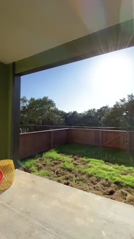 $1028 • 1B/1B + YARD • 545sqft a yard unit under $1100?!? rare.  #austintx #atx #austinapartments 